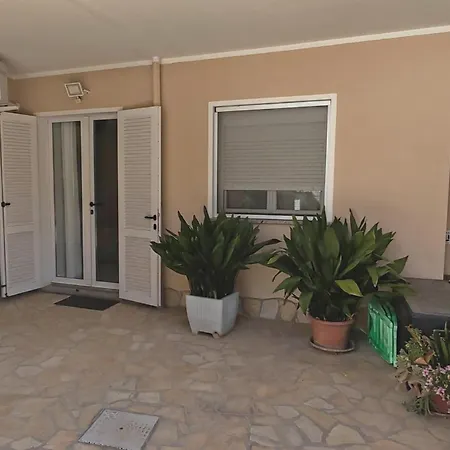 Cla House אסמיני